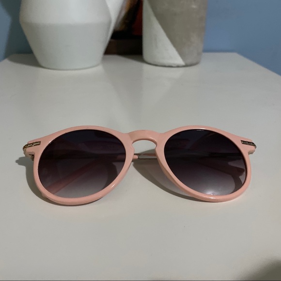 Assorted Sunglasses (Buy All 3 or just 1) - Picture 3 of 8